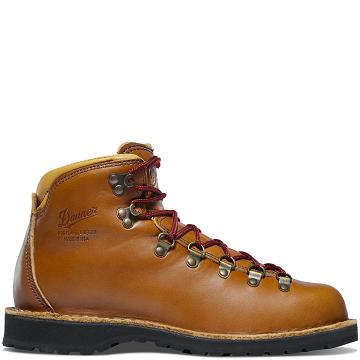 Men's Danner Mountain Pass Hiking Boots Brown | CA4843RW