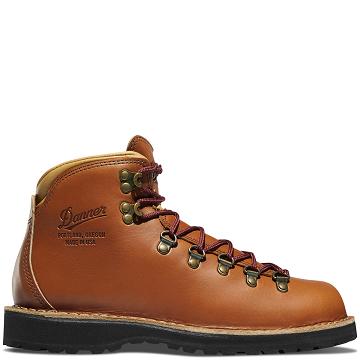 Women's Danner Mountain Pass Cedar Boots Chocolate | CA4510WY