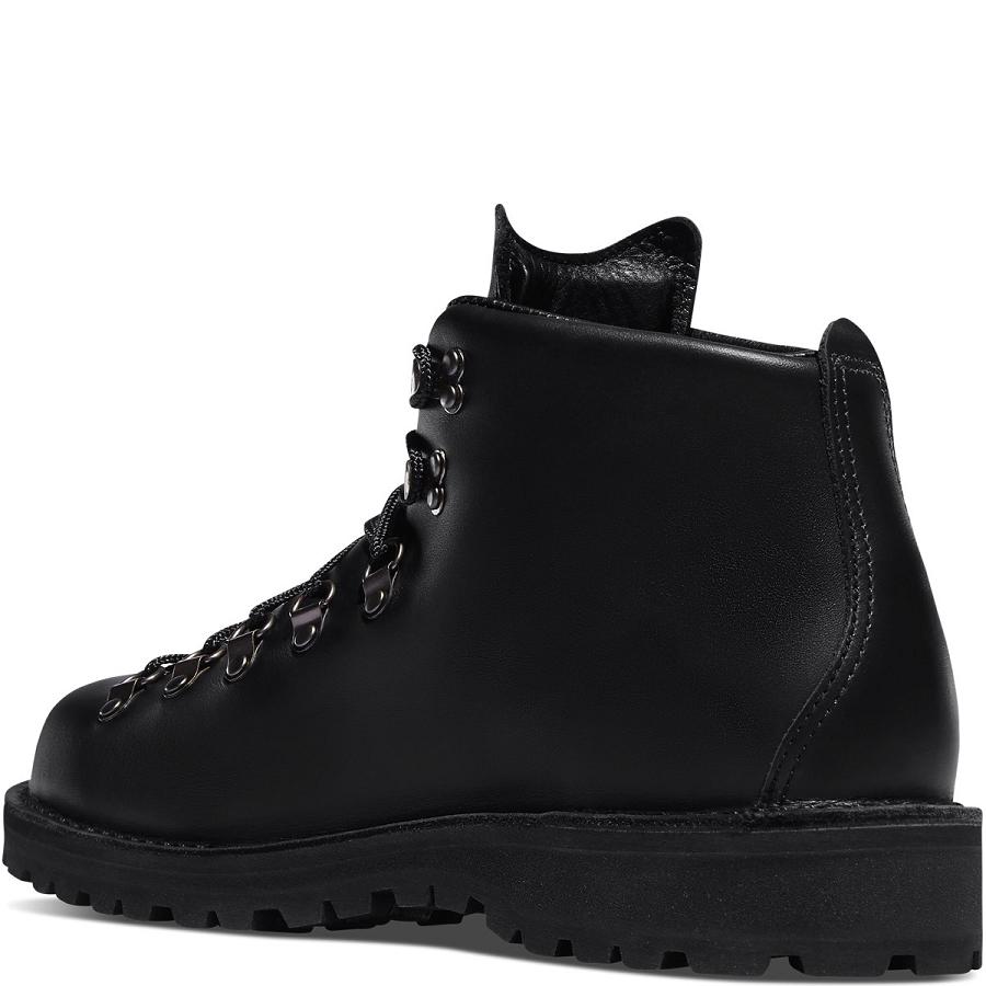 Men's Danner Mountain Light - GORE-TEX Hiking Boots Black | CA4808FM